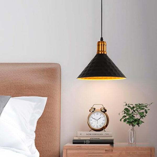 LÁMPARA COLGANTE CAMPANA DE ALUMINIO MIRAFLORES BLACK AND GOLD / SIN FOCO